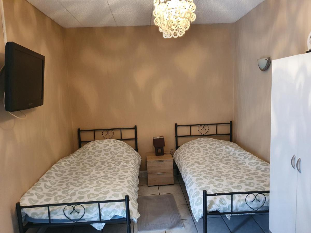 Appartement F1 rez de chausser BG N°2 Bains-les-Bains Exterior foto